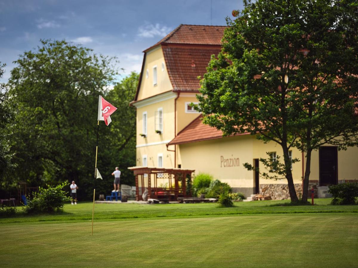 Penzion Cernicka Obora Bechyně Exterior foto
